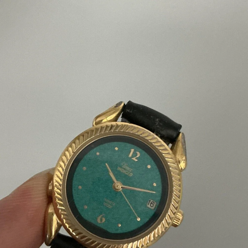 Vintage Timex Indiglo Womens Watch 25mm Black Dial Gold Tone Date New Battery